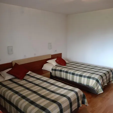 Mountain Paradise 1 - 2 Bedroom - Large * בנסקו