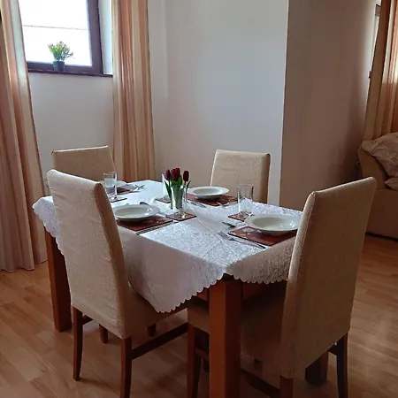 Mountain Paradise 1 - 2 Bedroom - Large בנסקו